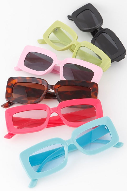 Minimalistic Thrills Rectangular Sunnies